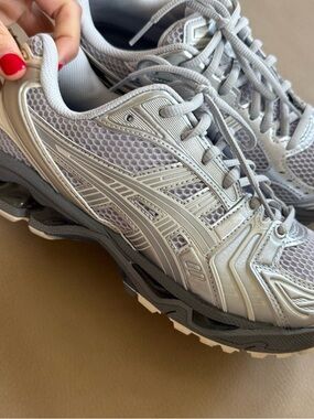 Women’s ASICS 14 gel Lightweight Gray Mesh Running Sneakers